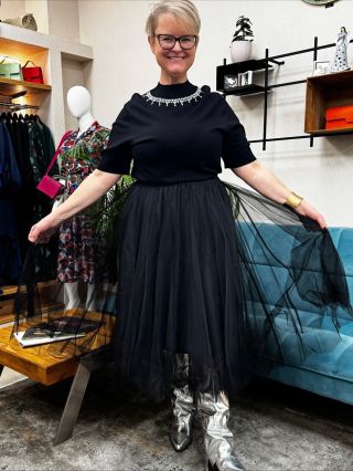 Ony tvoří LaSiluetu 💖 Každý úsměv, každá křivka, každé sebevědomé “tohle jsem já” – to je LaSilueta. Naše značka by bez...