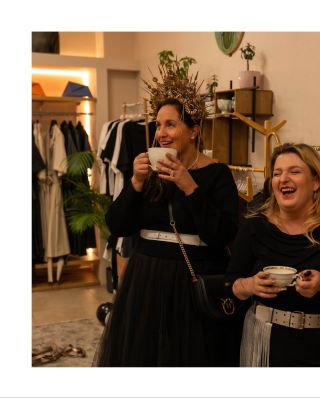 První momenty z našeho nightshoppingu! A ze těch fotek máme požehnaně! Nezvládnu vám je sem nahrát všechny ale to...